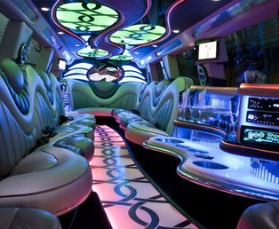 18 Passengers SUV Infinity Limousine - Interior